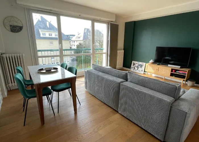 Privee Avec Acces A Des Espaces Partages